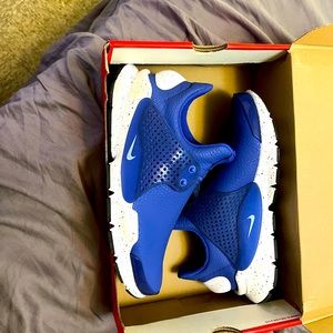 Nike socks dart paramount blue sneakers size10